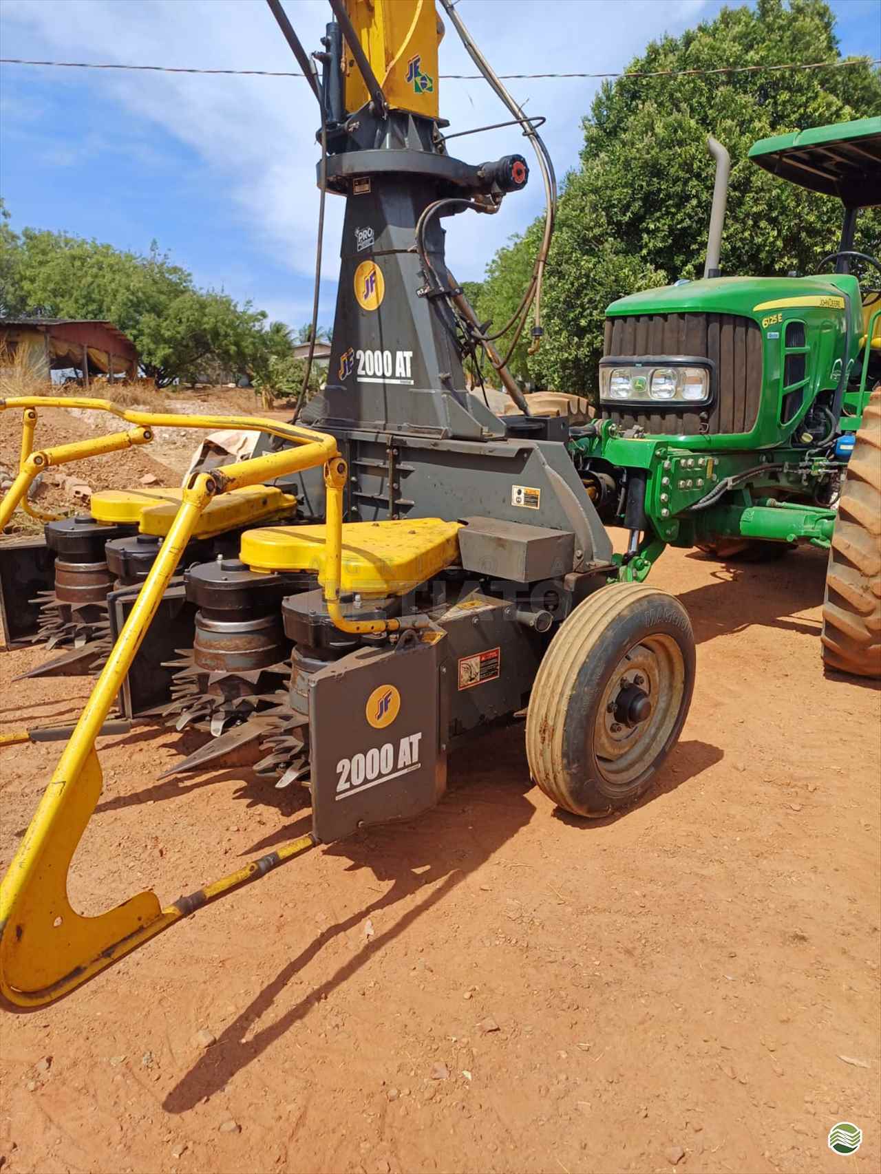 TRATOR JOHN DEERE JOHN DEERE 6125E Tração 4x4 Agrícola Betiato CAMPO VERDE MATO GROSSO MT
